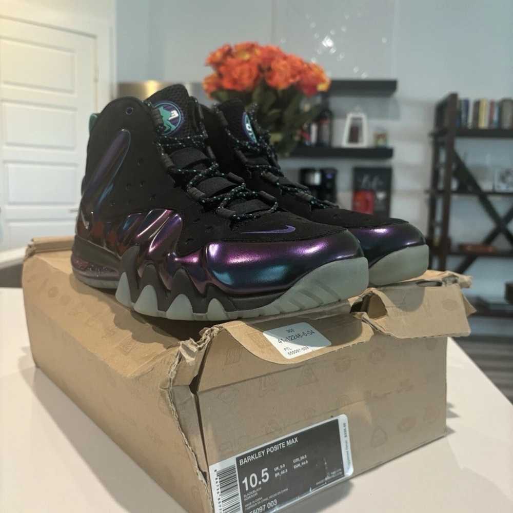 Size - 10.5 Nike Barkley Posite Max NEVER WORN